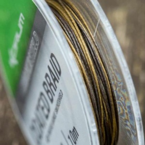 TRENZADO RECUBIERTO PARA BAJOS COATED BRAID KORUM 20LB